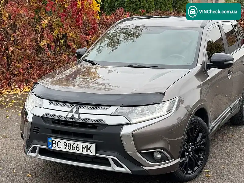 Mitsubishi Outlander 2018, фото з оголошення 2 з 20, VIN JA4AZ3A34JZ029092