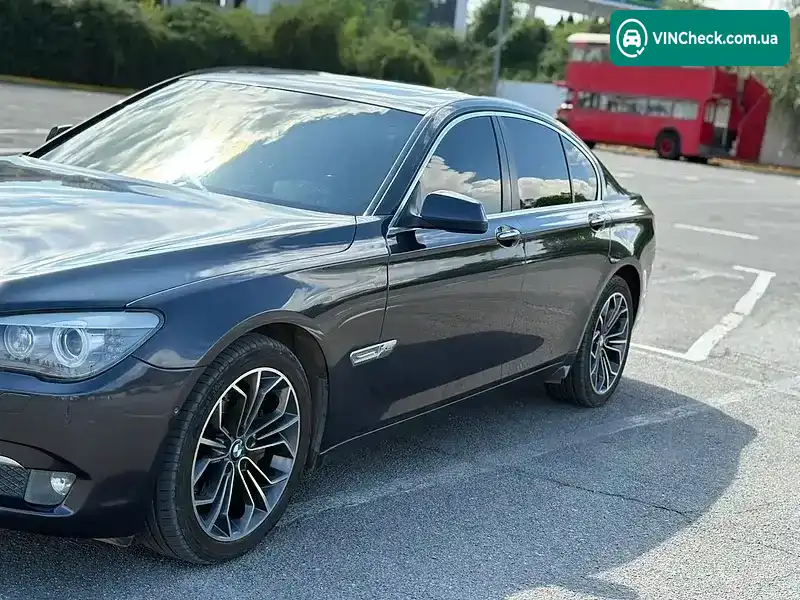 BMW 7 Series 2011, фото з оголошення 2 з 16, VIN WBAKC01020DR96647