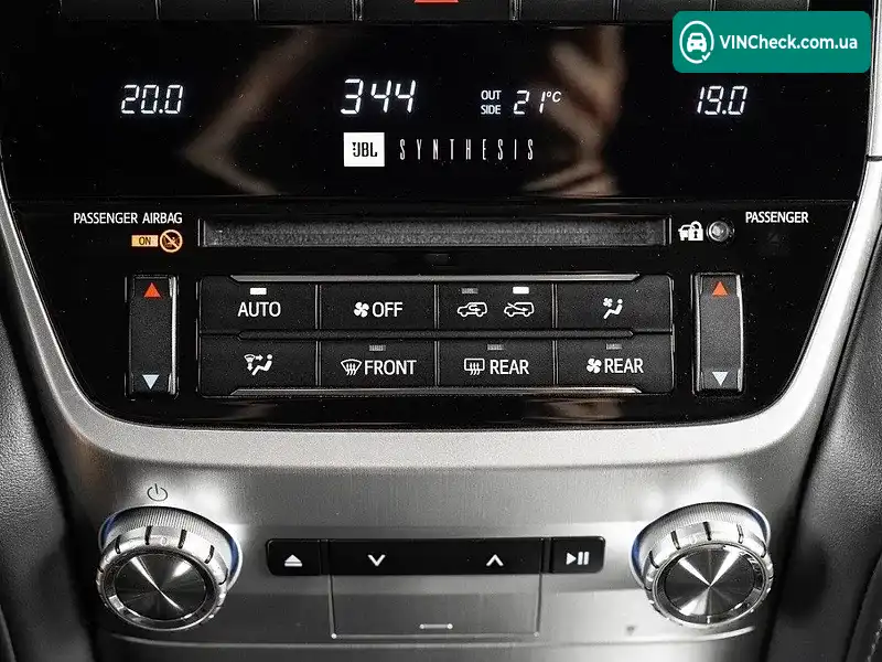 Toyota Land Cruiser 2019, фото з оголошення 1 з 20, VIN JTMCV02J904279123