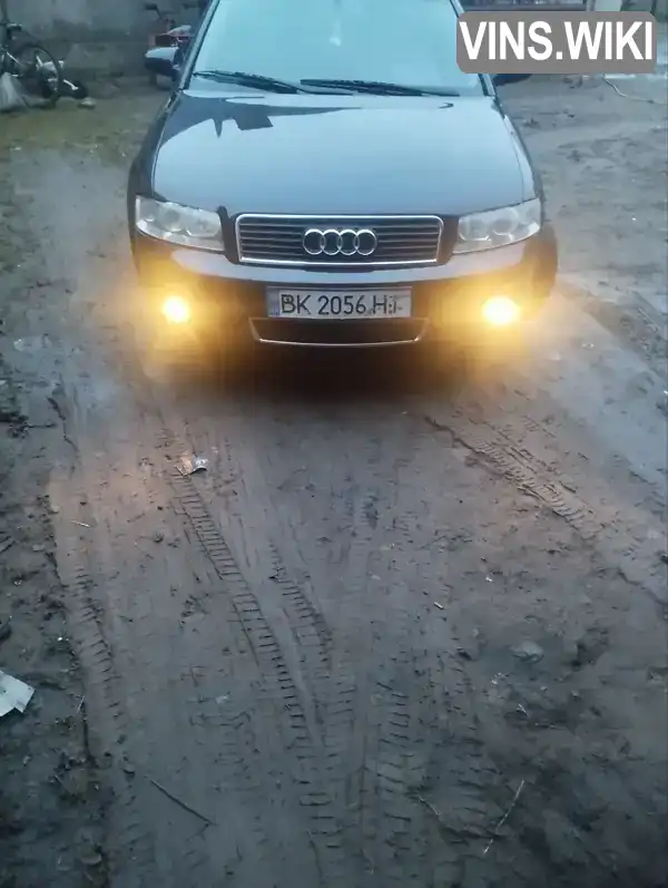 Audi A4 2002, фото з оголошення 1 з 8, VIN WAUZZZ8E72A281175