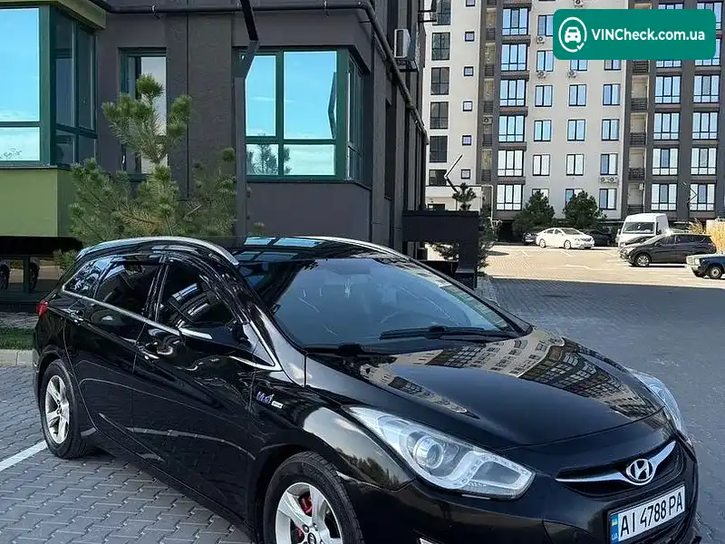 Hyundai i40 2012, фото з оголошення 2 з 14, VIN KMHLC81UADU051015