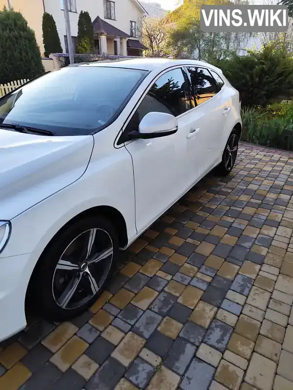 Volvo V40 2019, фото з оголошення 2 з 21, VIN YV1MV33V0K2592447