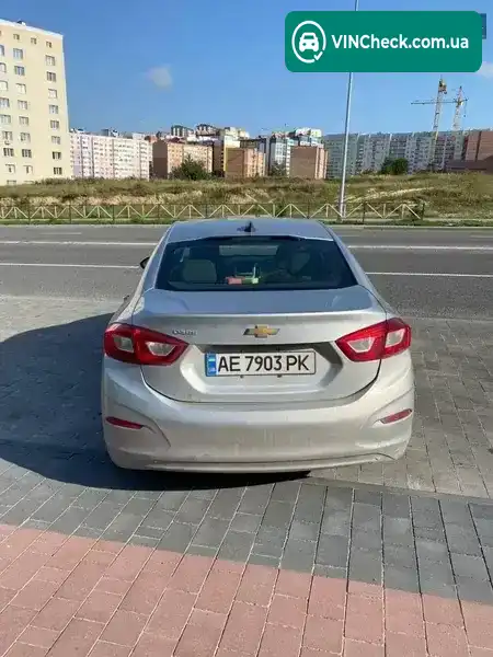 Chevrolet Cruze 2018, фото з оголошення 2 з 9, VIN 1G1BC5SM8J7175224