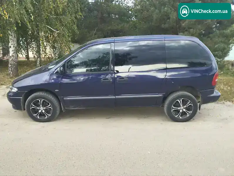 Chrysler Voyager 1998, фото з оголошення 2 з 14, VIN 1C4GYN7M8WU516055