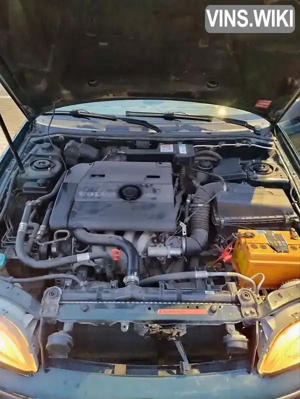 Volvo S40 1998, фото з оголошення 2 з 12, VIN YV1VS1223XF327016