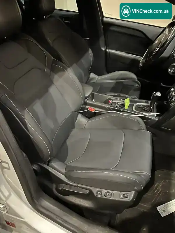 Citroen DS4 2013, фото з оголошення 2 з 18, VIN VF7NXDRHHADY61064