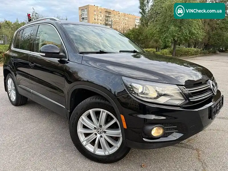 Volkswagen Tiguan 2016, фото з оголошення 2 з 20, VIN WVGAV7AX7GW563527