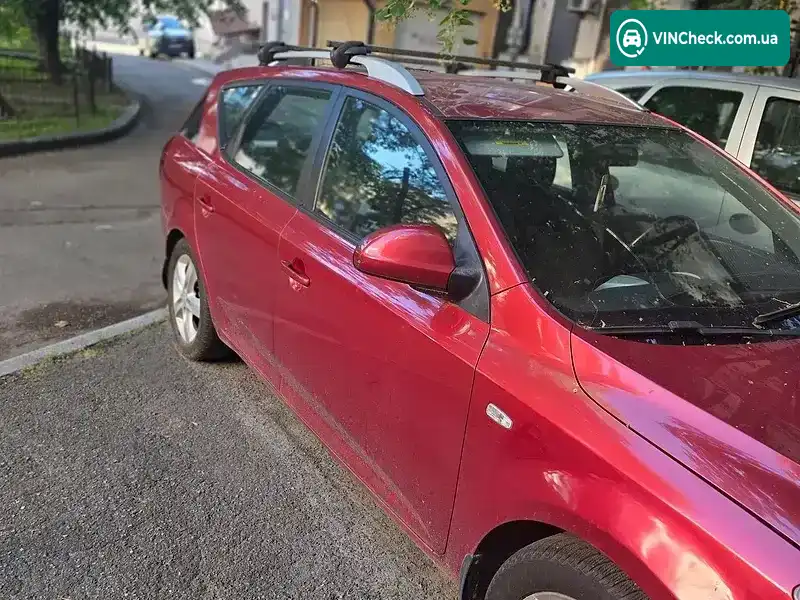 Kia Ceed 2007, фото з оголошення 2 з 3, VIN 2C3CDZC9XPH620946