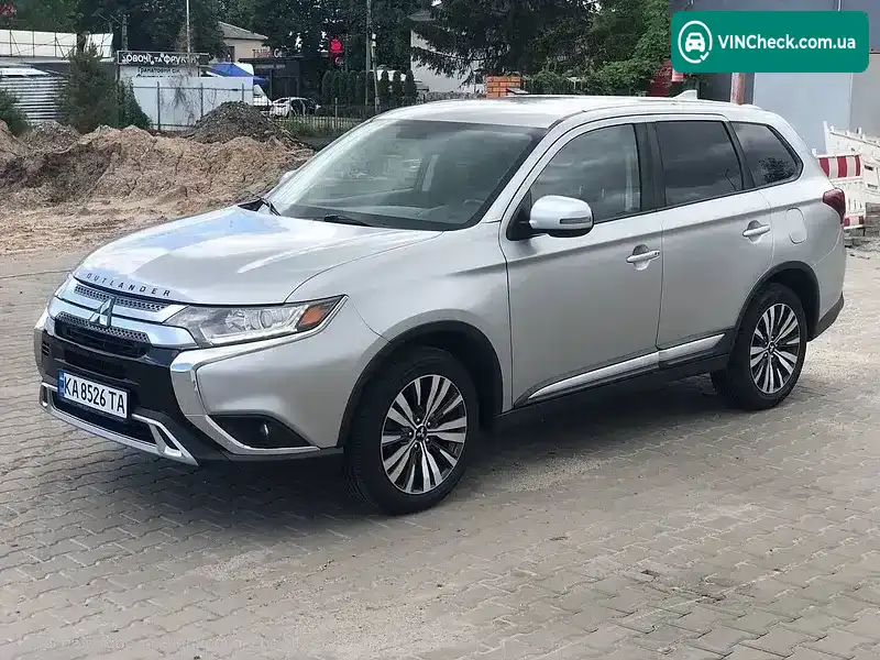 Mitsubishi Outlander 2019, фото з оголошення 2 з 19, VIN JA4AZ3A35KZ044654