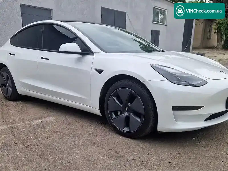 Tesla Model 3 2023, фото з оголошення 2 з 10, VIN 5YJ3E1EA1PF646746