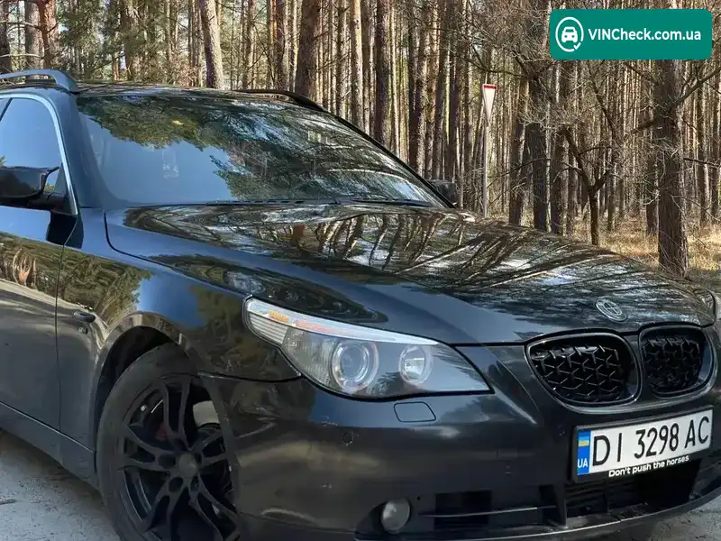 BMW 5 Series 2004, фото з оголошення 2 з 21, VIN WBANJ510X0B425032