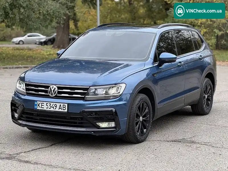 Volkswagen Tiguan 2018, фото з оголошення 1 з 20, VIN 3VV3B7AX8JM146674