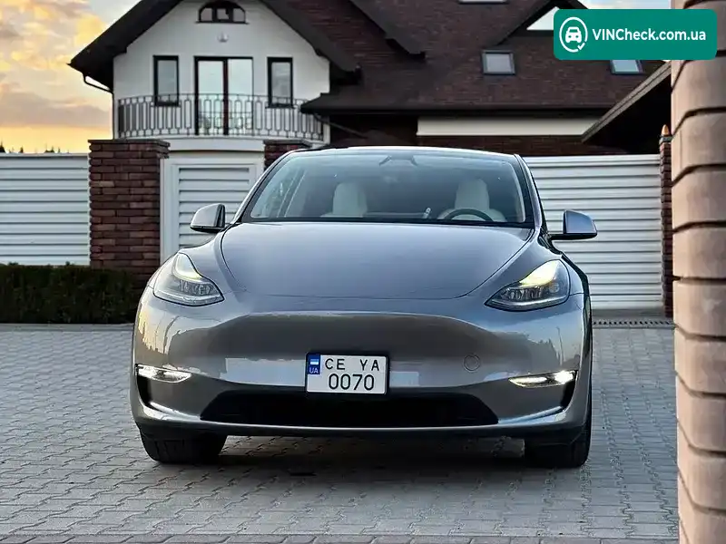 Tesla Model Y 2024, фото з оголошення 2 з 21, VIN 7SAYGAEE6RF168333