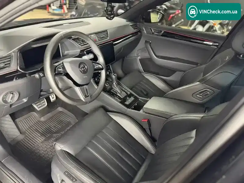 Skoda Superb 2019, фото з оголошення 2 з 17, VIN TMBCP9NP7L7010717