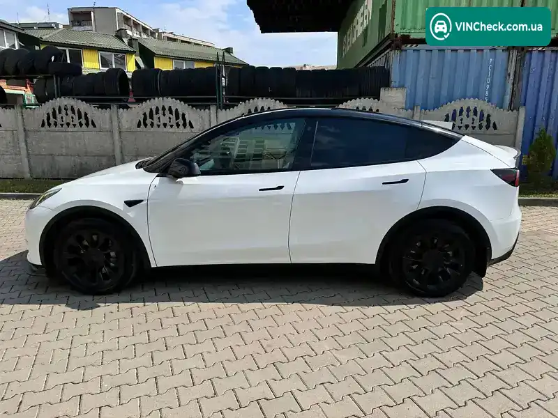 Tesla Model Y 2022, фото з оголошення 2 з 19, VIN 7SAYGDEE9NF359286