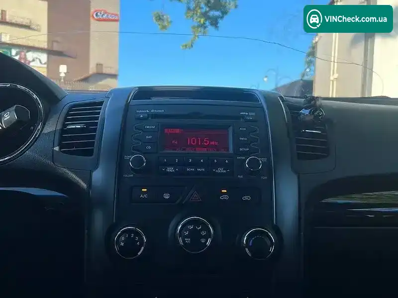 Kia Sorento 2012, фото з оголошення 2 з 20, VIN 5XYKT3A68CG303725