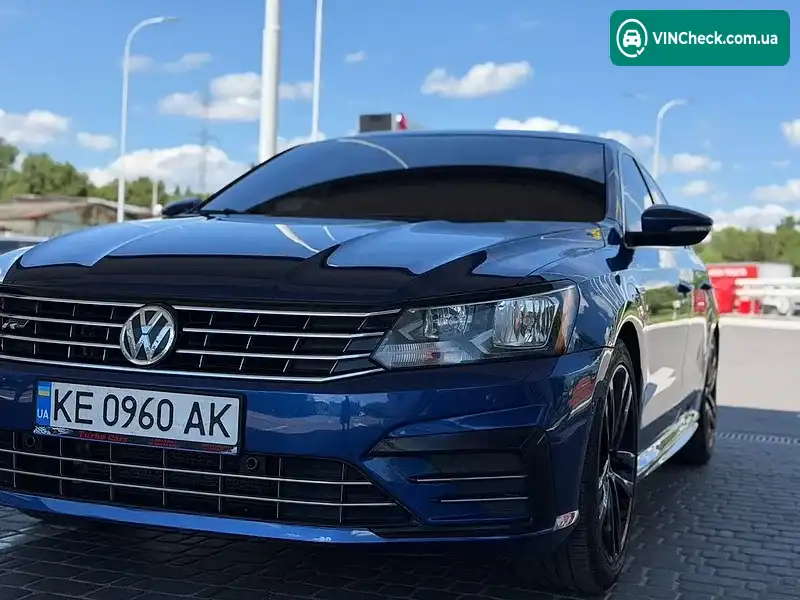 Volkswagen Passat 2017, фото з оголошення 2 з 12, VIN 1VWDT7A35HC059059