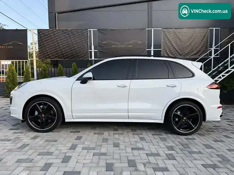 Porsche Cayenne 2016, фото з оголошення 2 з 21, VIN WP1ZZZ92ZGLA69088