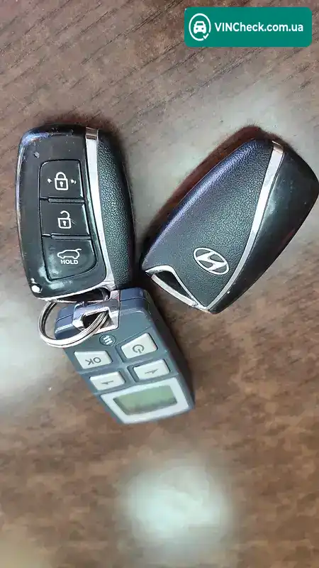 Hyundai Santa FE 2012, фото з оголошення 1 з 20, VIN KMHSU81XDDU030934
