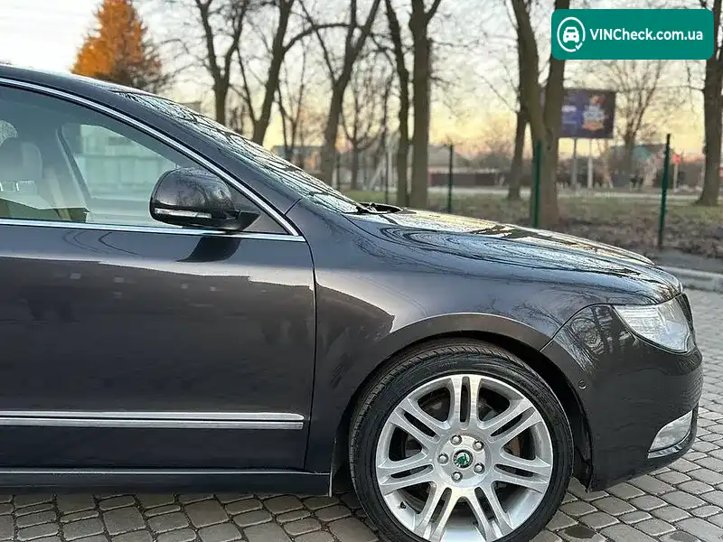 Skoda Superb 2011, фото з оголошення 1 з 20, VIN TMBAF93T9B9051671