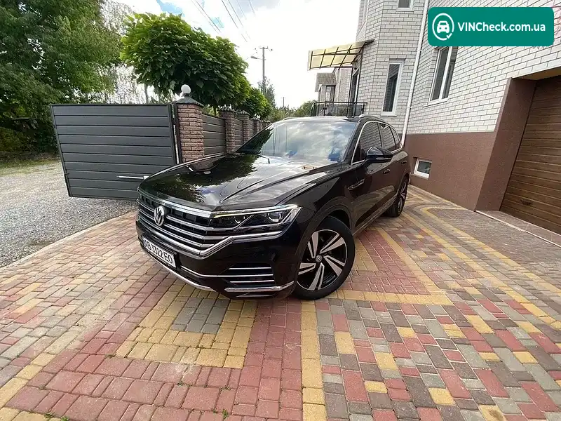 Volkswagen Touareg 2018, фото з оголошення 1 з 20, VIN WVGZZZCRZKD007690