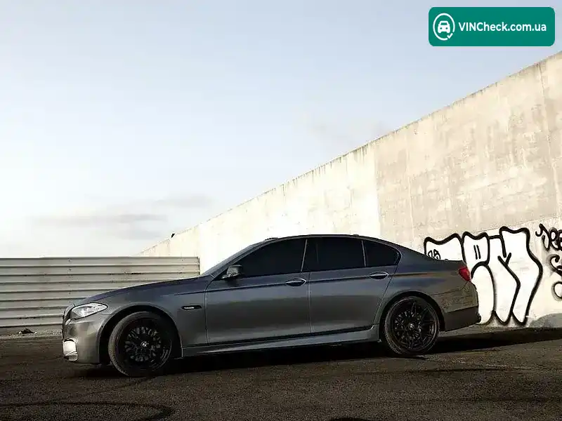 BMW 5 Series 2012, фото з оголошення 1 з 21, VIN WBAFU7C59DDU73292
