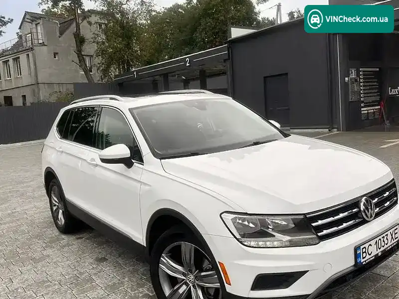 Volkswagen Tiguan 2020, фото з оголошення 2 з 14, VIN 3VV3B7AX1LM130822