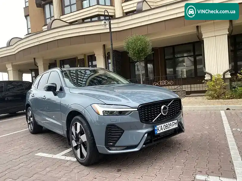 Volvo XC60 2023, фото з оголошення 1 з 20, VIN YV4L12RK0R1784484