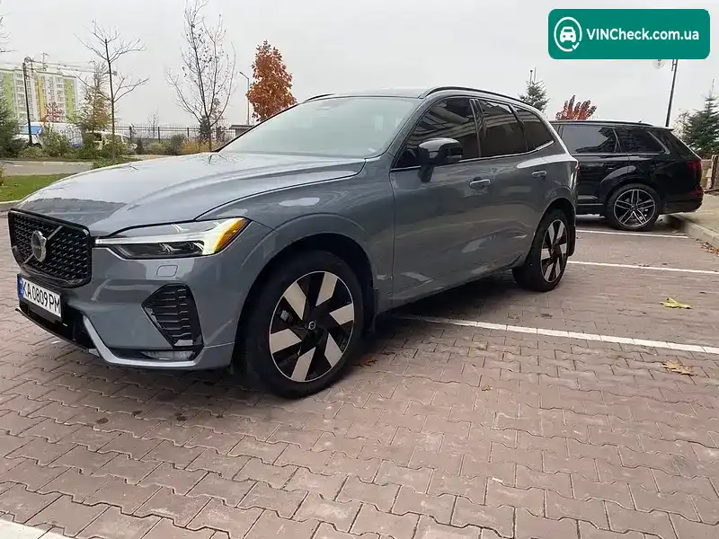 Volvo XC60 2023, фото з оголошення 2 з 20, VIN YV4L12RK0R1784484