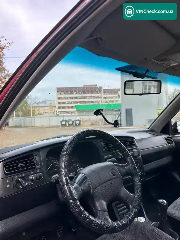 Volkswagen Vento 1994, фото з оголошення 1 з 9, VIN WVWZZZ1HZRW362341