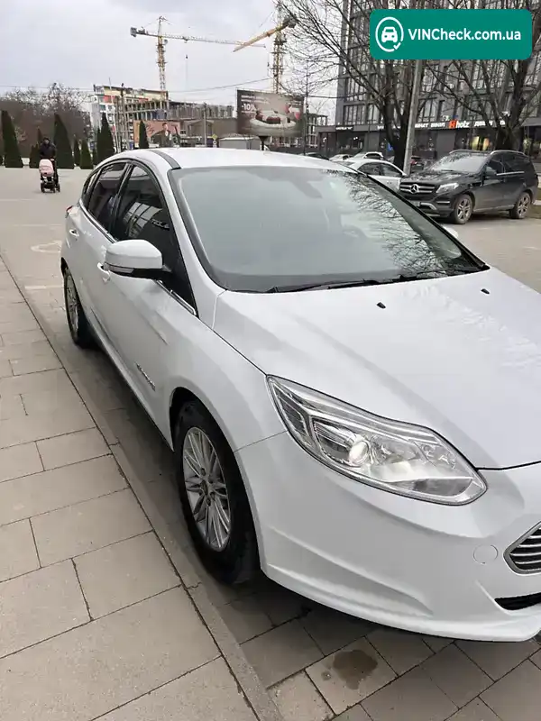 Ford Focus 2018, фото з оголошення 2 з 21, VIN WF05XXGCCEJL32646