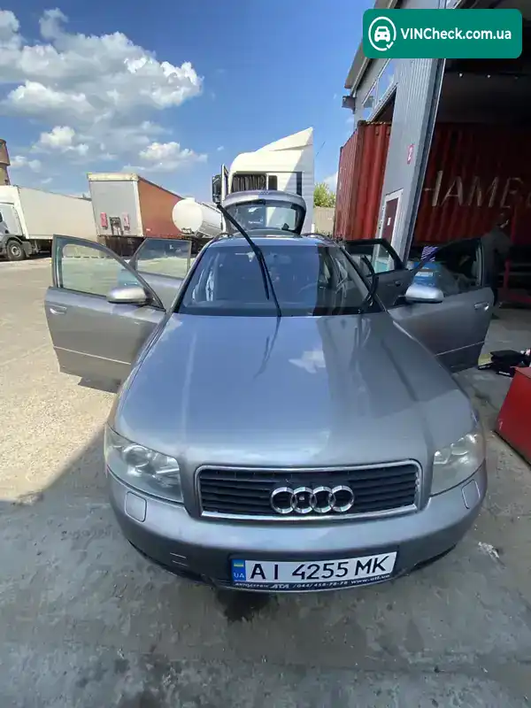 Audi A4 2002, фото з оголошення 1 з 21, VIN WAUZZZ8E13A005463
