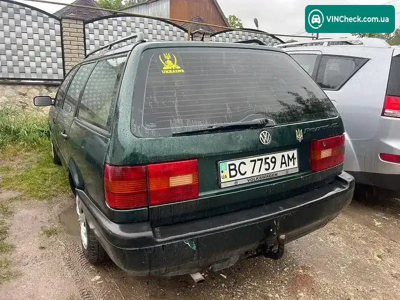 Volkswagen Passat 1994, фото з оголошення 2 з 2, VIN WVWZZZ3AZRE115996