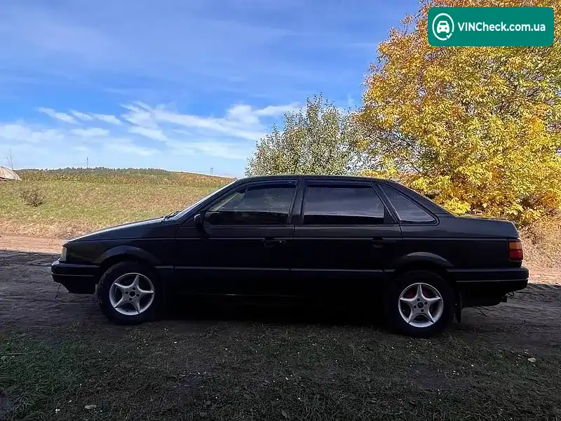 Volkswagen Passat 1989, фото з оголошення 2 з 19, VIN WVWZZZ31ZKE018690