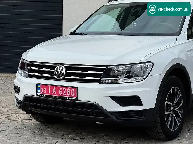 Volkswagen Tiguan 2021, фото з оголошення 2 з 20, VIN 3VV0B7AX0MM155974