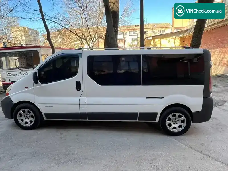 Renault Trafic 2005, фото з оголошення 2 з 16, VIN VF1FLBCB65V228754