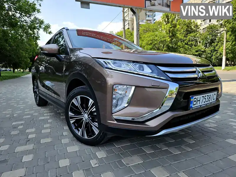 Mitsubishi Eclipse Cross 2018, фото з оголошення 2 з 21, VIN JMBXTGK1WJZ020970