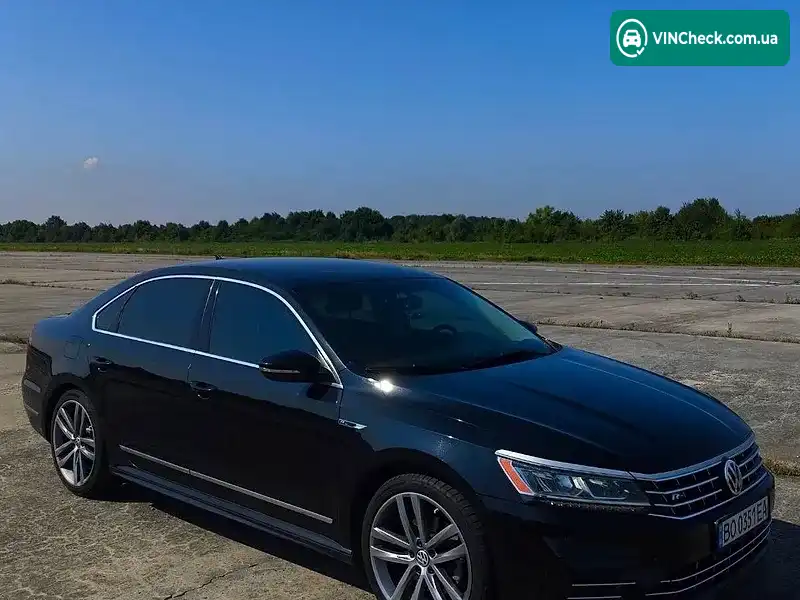 Volkswagen Passat 2017, фото з оголошення 1 з 16, VIN 1VWDT7A32HC074845