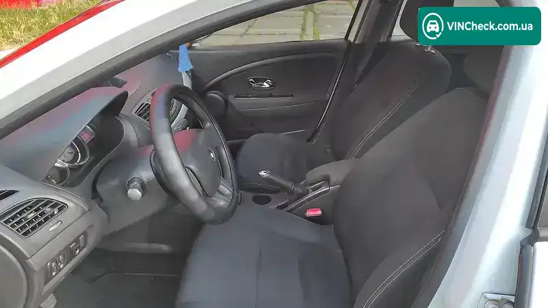 Renault Fluence 2013, фото з оголошення 2 з 17, VIN VF1LZBR0548475006