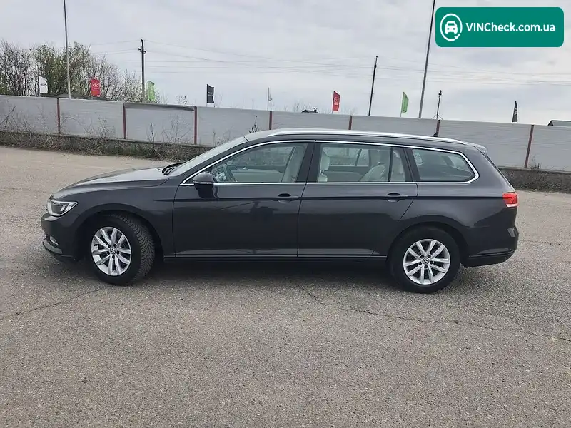 Volkswagen Passat 2019, фото з оголошення 2 з 19, VIN WVWZZZ3CZKE122334