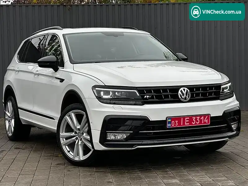 Volkswagen Tiguan 2018, фото з оголошення 1 з 20, VIN 3VV2B7AX2JM049627
