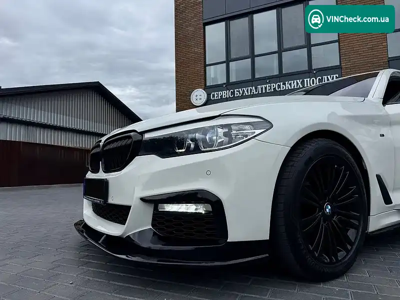 BMW 5 Series 2018, фото з оголошення 2 з 20, VIN WBAJA5C53KWW16956