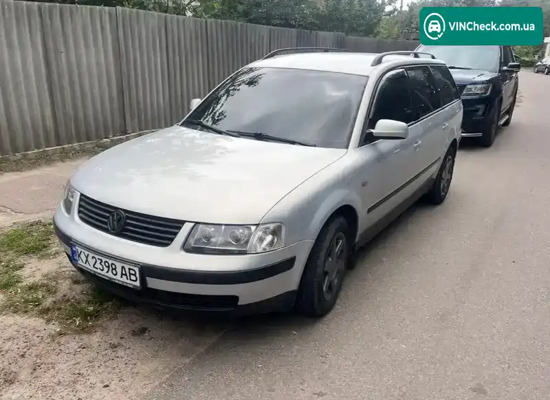 Volkswagen Passat 1998, фото з оголошення 1 з 11, VIN WVWZZZ3BZXE236329