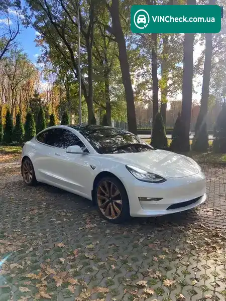 Tesla Model 3 2020, фото з оголошення 1 з 21, VIN 5YJ3E1EBXLF667405