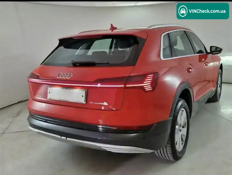 Audi e-tron 2019, фото з оголошення 2 з 2, VIN WAUZZZGE8LB011367