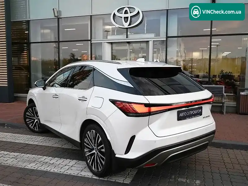 Lexus RX 2023, фото з оголошення 2 з 11, VIN JTJCNBJA802004297