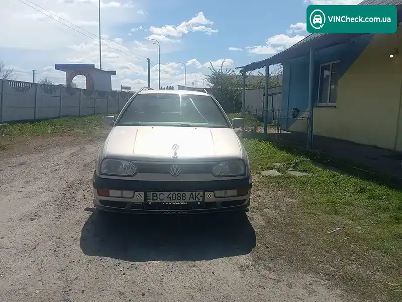 Volkswagen Golf 1997, фото з оголошення 1 з 12, VIN WVWZZZ19ZFB636106