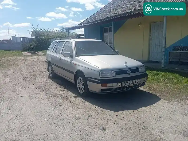 Volkswagen Golf 1997, фото з оголошення 2 з 12, VIN WVWZZZ19ZFB636106