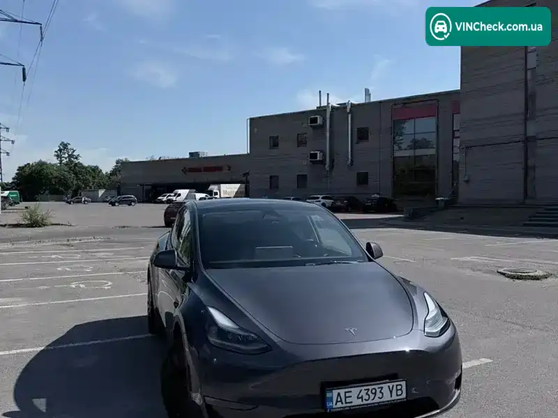 Tesla Model Y 2023, фото з оголошення 2 з 20, VIN 7SAYGDEE5PF935796
