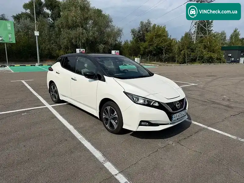 Nissan Leaf 2021, фото з оголошення 1 з 13, VIN SJNFAAZE1U0131682